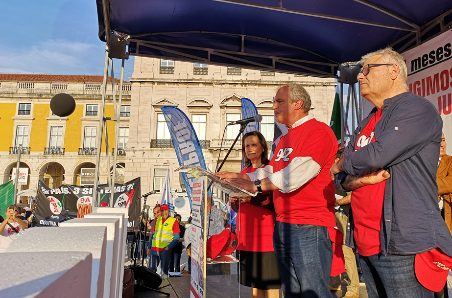 Intervenção do Secretário-Geral da FNE, João Dias da Silva, no encerramento da Manifestação Nacional de Professores 